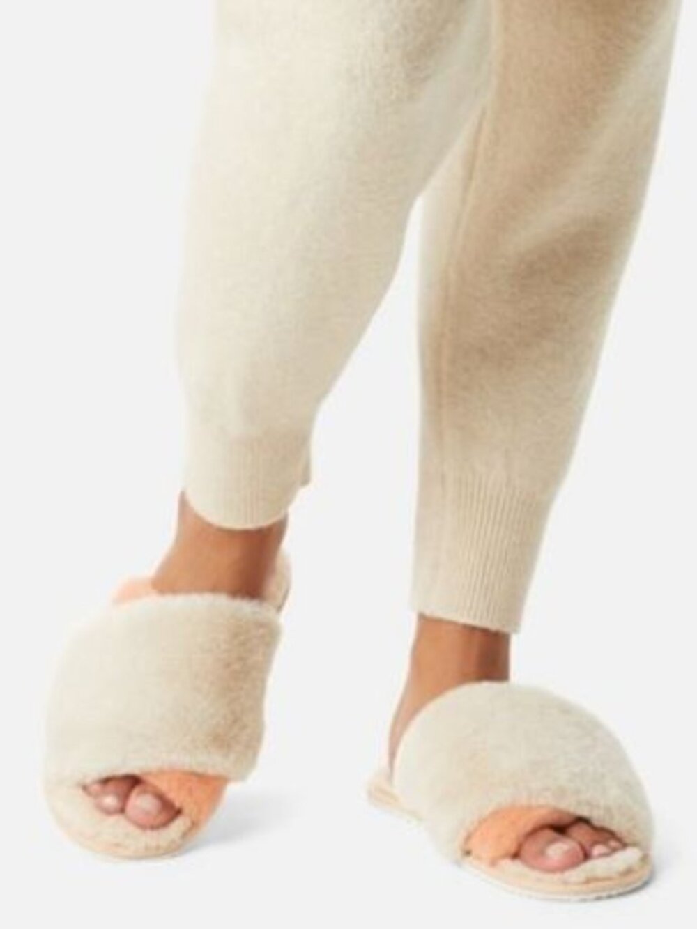 Sorel Go Mail Run Slippers Slip On Faux Fur Nova Sand Natural Size 7 NEW